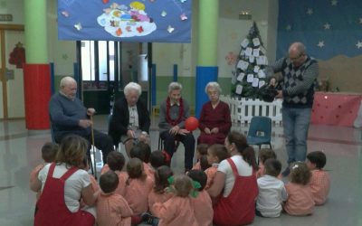 Actividad con los niños de la guardería: diciembre de 2015