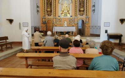 NUESTROS residente/usuarioS CON LA VIRGEN DE CONSOLACIÓN