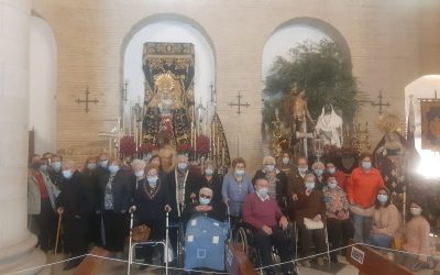 SALIDA DE NUESTROS MAYORES A NUESTRA IGLESIA DE SAN PEDRO