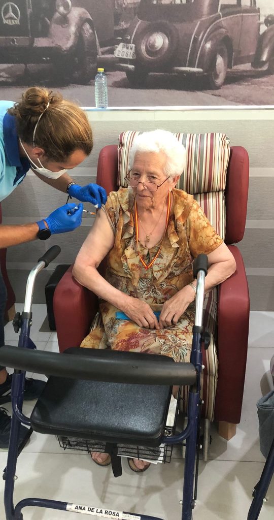 TERCERA DOSIS DE LA VACUNA FRENTE A COVID-19