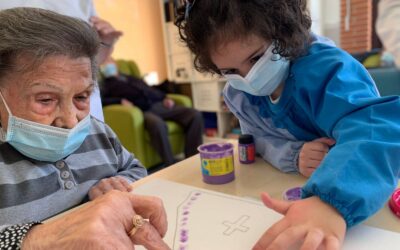 ¡¡Los niños otra vez están con nuestros mayores!!