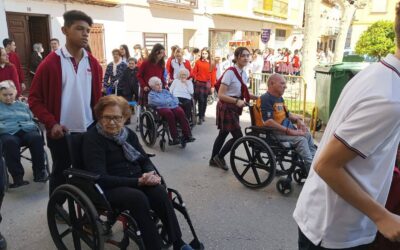 Procesiones chicas elaboradas por los niños del Colegio San José de la Montaña