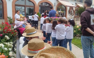 Celebramos las mini procesiones del mes de Mayo